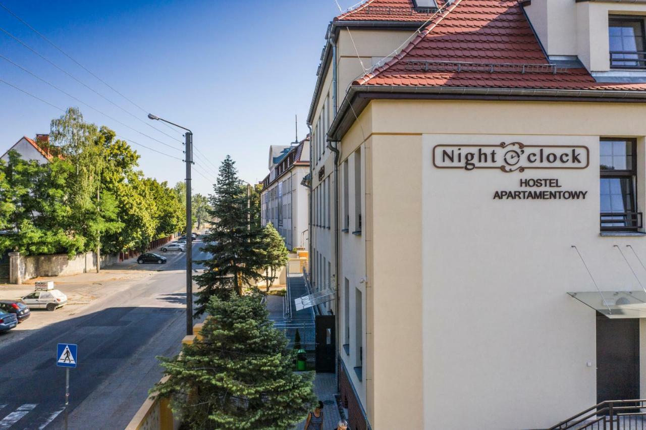 Hostel "Night O'Clock" - Restauracja, Parking I Darmowa Silownia Вроцлав Екстер'єр фото